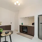 Terrace Apartment *
