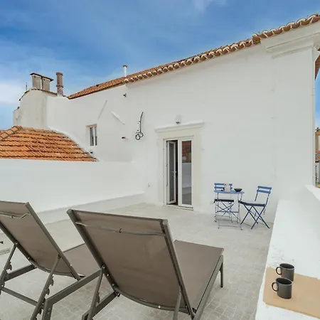 Terrace Apartment *