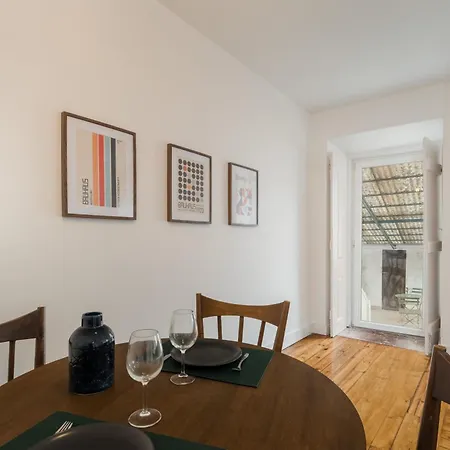 Apartment Terrace *